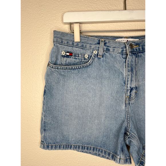 TOMMY HILFIGER JEANS Women’s Light Wash Jean Shorts Size 12 - Picture 3 of 5